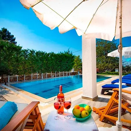 Villa Unique C - 4 Bedroom Private In Quiet Area Of Ovacik *