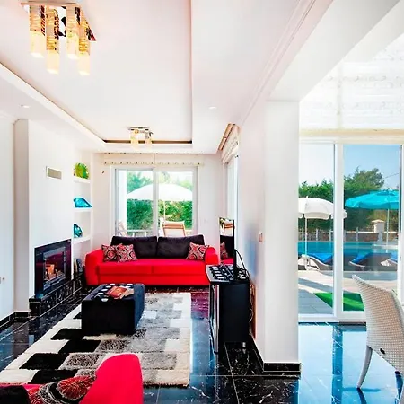 Villa Unique C - 4 Bedroom Private In Quiet Area Of Ovacik *