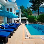 Unique C - 4 Bedroom Private In Quiet Area Of Ovacik * فتحية