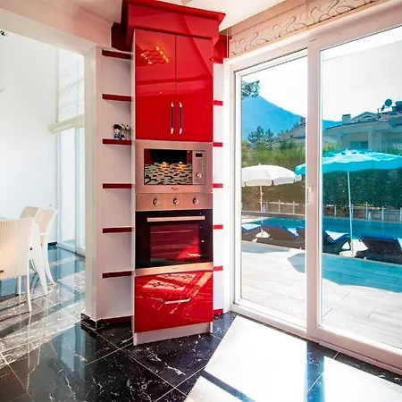 Unique C - 4 Bedroom Private In Quiet Area Of Ovacik فيلة