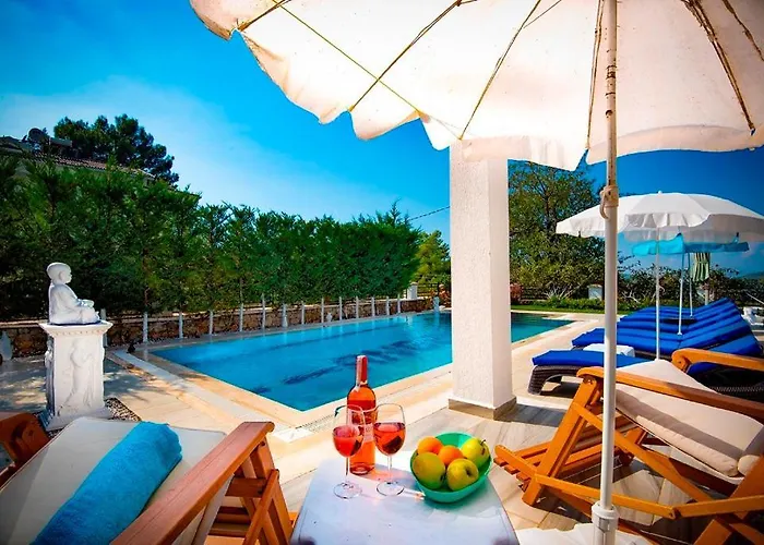 Villa Unique C - 4 Bedroom Private In Quiet Area Of Ovacik *